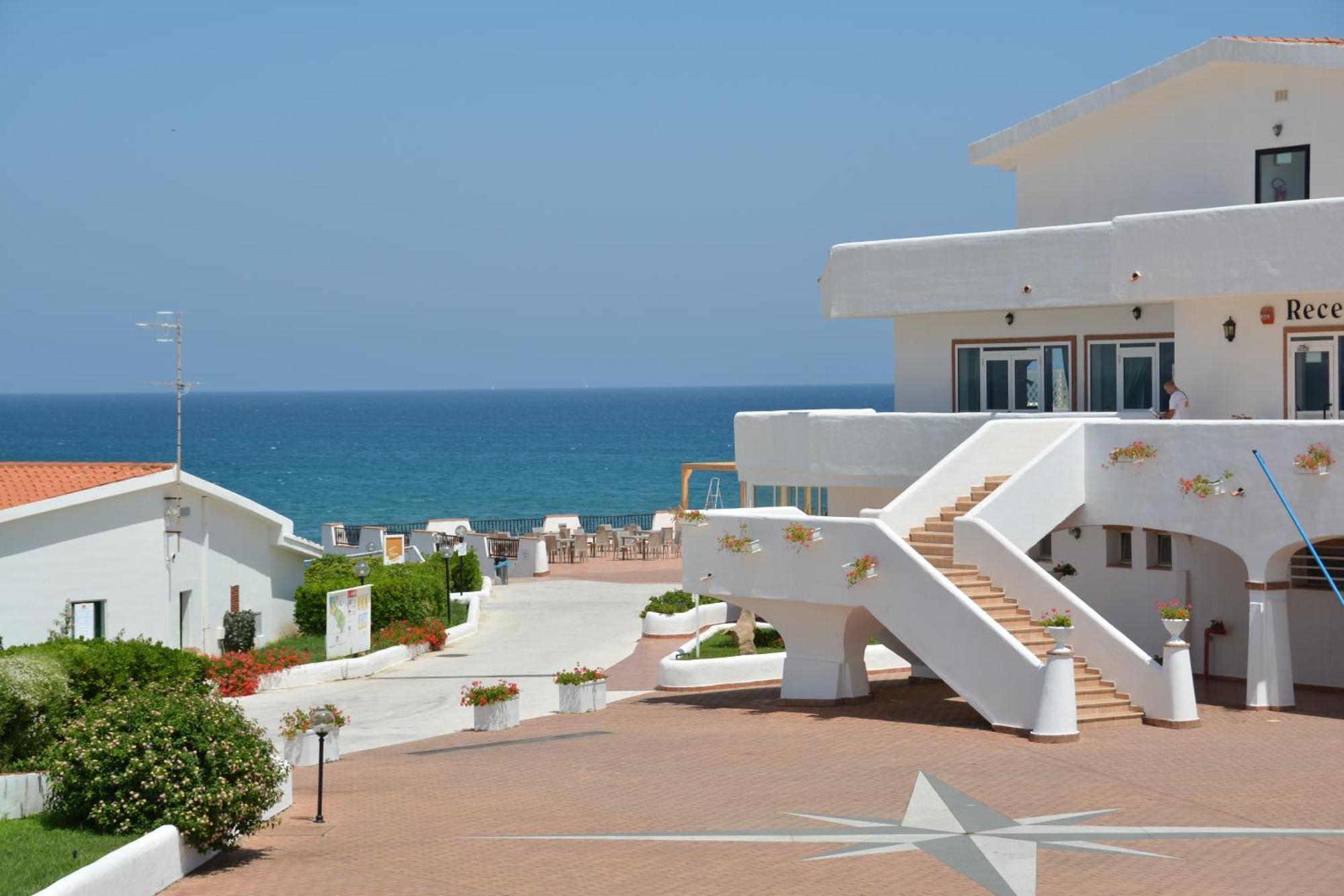 Acqua Di Mare Hotel E Resort Sorso Exterior photo